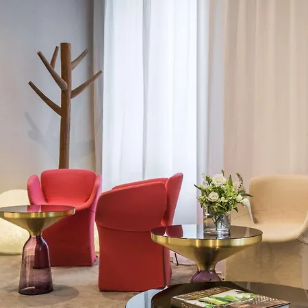 Western La Demeure Hotel 4*