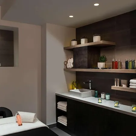 Western La Demeure Paris