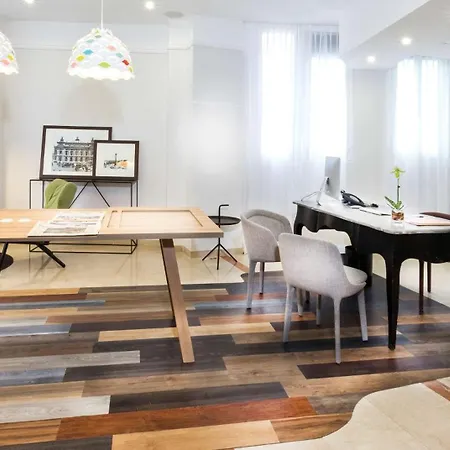 Western La Demeure Hotel 4*