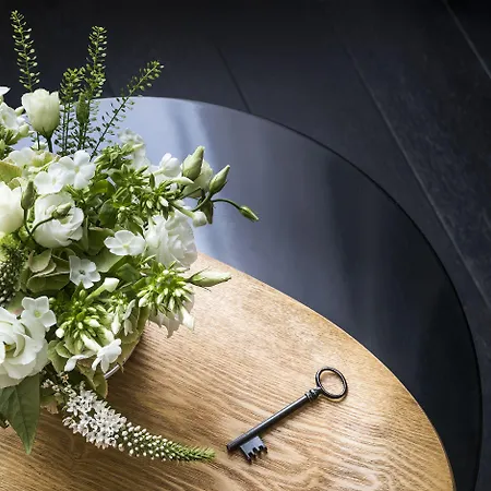 Western La Demeure Paris