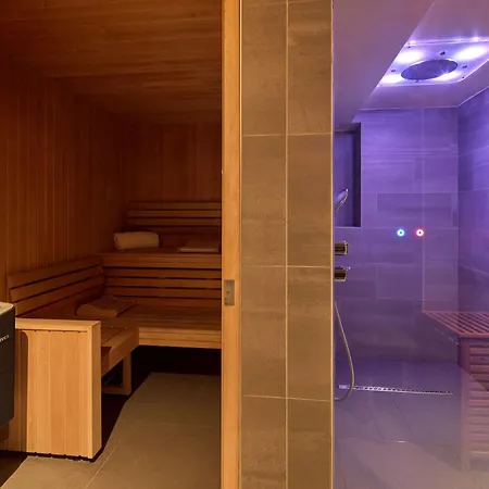 Western La Demeure Hotel 4*