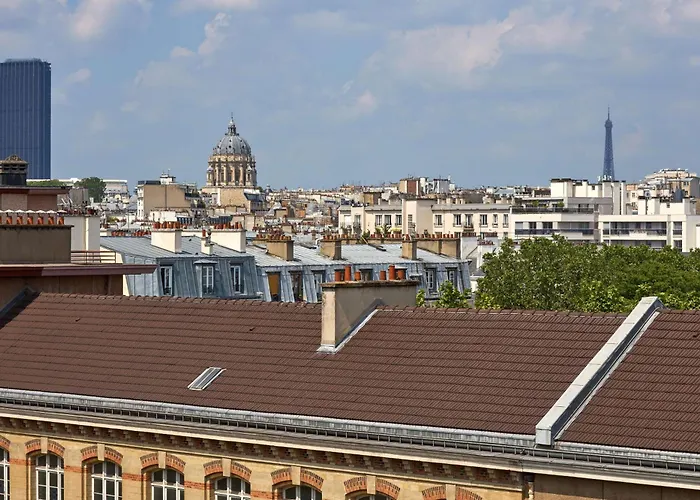 Western La Demeure Hotel 4*