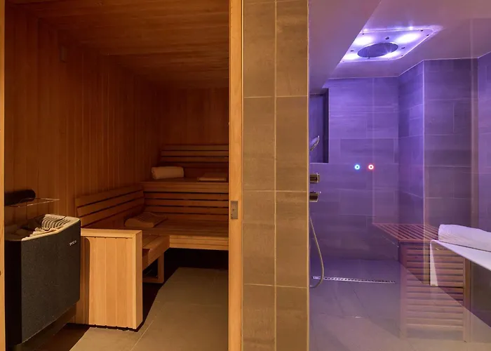 Western La Demeure Hotel 4*